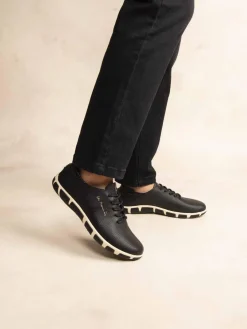 Tennis Femme Confort Cuir Embossé Noir JAZARU
